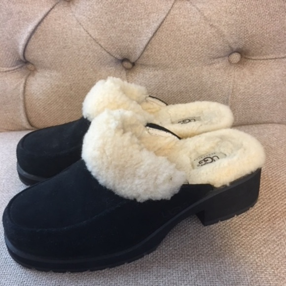 UGG Shoes - 🆕UGG Clogs